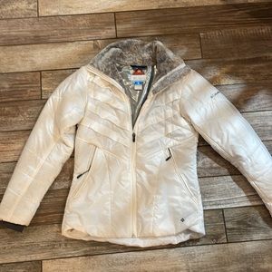 Women’s Columbia jacket  - Minor String Pull  see picture otherwise EUC